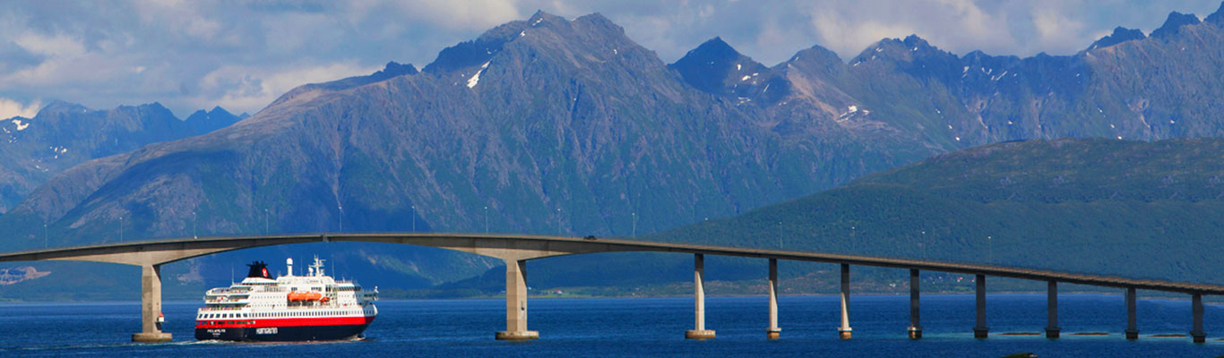 HURTIGRUTEN CRUISES banner